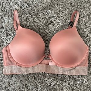 Victorias Secret brand new very sexy push up bra